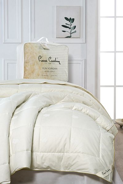 Pierre Cardin Double Wool Quilt