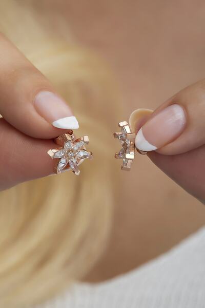 Nereze 925 Ayar Gümüş Beyaz Taşlı Lotus Çiçeği Küpe