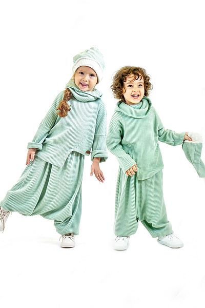 Catz Kids Set de 4 - Samurai Shalwar din bumbac pieptănat cu nervuri de mentă + transpirație asimetrică + căciulă + guler pentru gât
