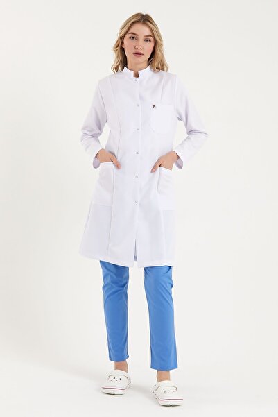 Kadın Beyaz Doktor Önlüğü