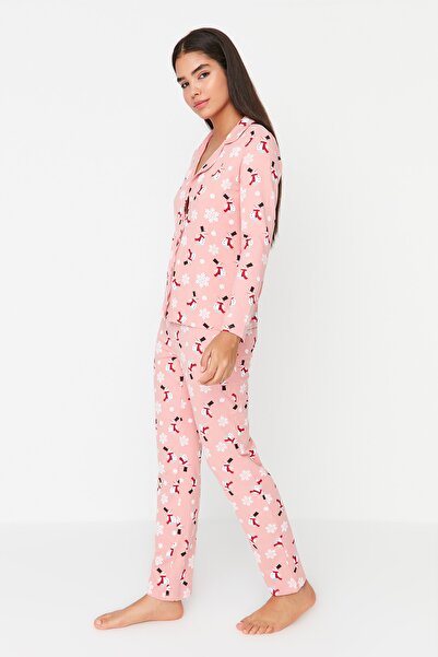 Trendyol Collection Vícebarevná sada pleteného pyžama ze 100% bavlny na zimní téma THMAW21PT0775