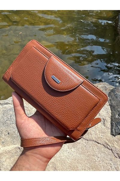 DERKON Oslo Hand-held Tan Wallet with Phone Compartment