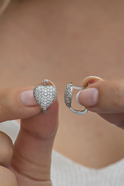 Nereze 925 Ayar Gümüş Rodyumlu Zirkon Taşlı Kalp Küpe