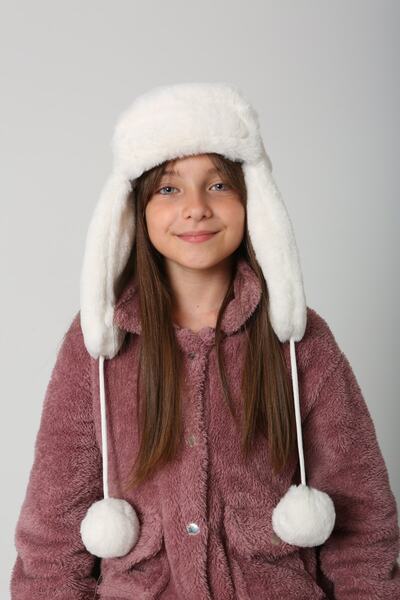 FELLMENS Girl's Beret Hat - Ecru Plush, Fur and Pompom