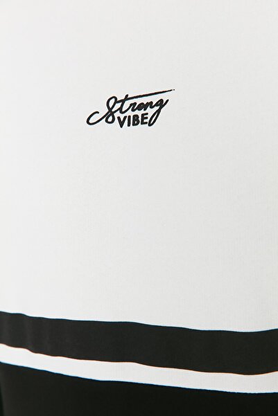 Trendyol Collection Ecru mikina s dlouhým rukávem s potiskem – Regular Fit TMNAW23sw00140