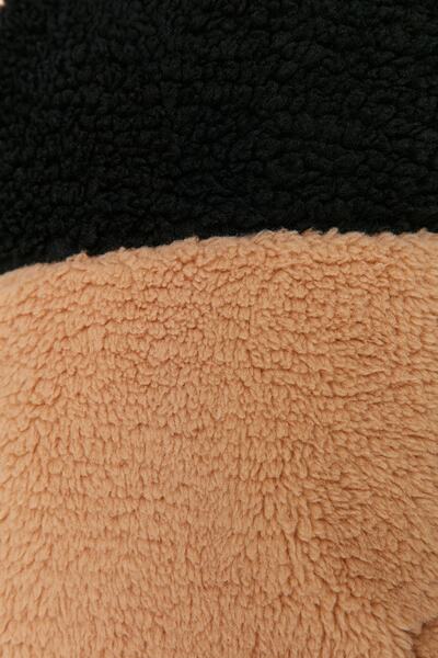 Trendyol Collection Μαύρο βελούδινο μπλουζάκι φούτερ - γιακάς, φερμουάρ - TMNAW23SW00179