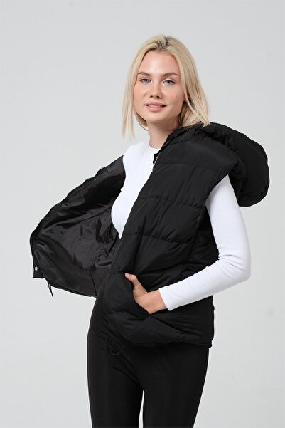 diaves Women's Black Hooded Lining Fiber Filled Short Inflatable Vest