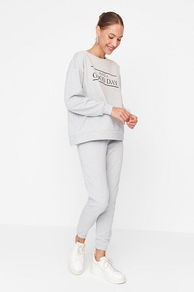 Trendyol Collection Trainingsanzug - Grau - Relaxed Fit