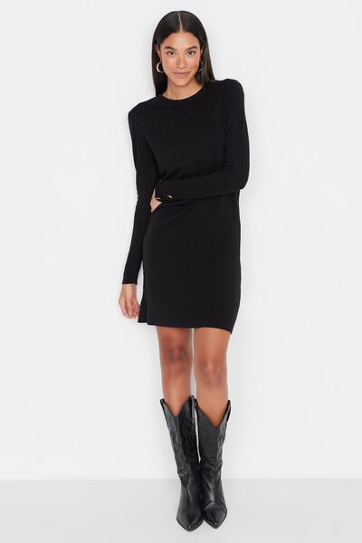 Trendyol Collection Μαύρο Πλεκτό Φόρεμα με Λεπτομέρεια Φούστας