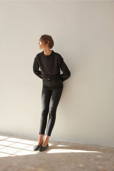 Trendyol Collection Blugi skinny negri mai sustenabili cu talie joasă TWOAW23JE00444