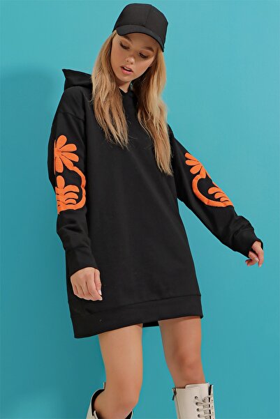 Trend Alaçatı Stili Γυναικείο φούτερ με κουκούλα σε μαύρο πορτοκαλί στάμπα ALC-018-109-010