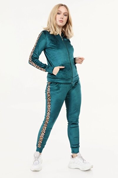 İkmal Leopard Emerald Green Kadaife Suit