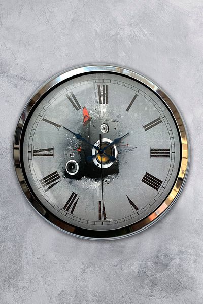 Kasva Concept Gift 40 cm Chrome Metal Music Wall Clock
