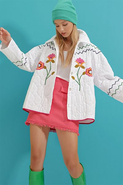 Trend Alaçatı Stili Winterjacke - Weiß - Parka