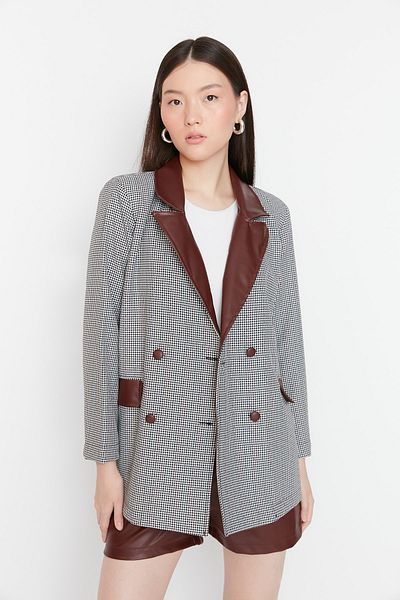Trendyol Collection Weinroter, zweireihiger, gewebter Blazer TWOAW23BC00030