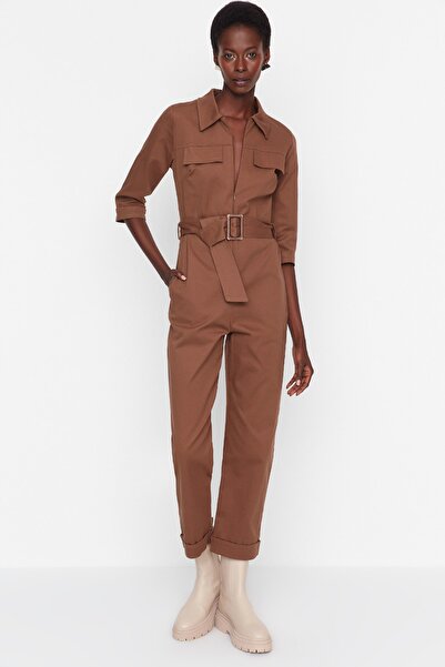 Trendyol Collection Hnědý tkaný overal Gabardine s páskem TWOSS20TU0017