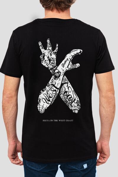 ROCKANDROLL تي شيرت رجالي مطبوع عليه أذرع موشومة باللون الأسود بأكمام قصيرة م...