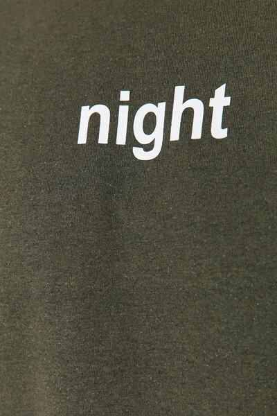 Trendyol Collection Khaki nyomott, normál szabású kötött pizsama szett THMAW21PT0393