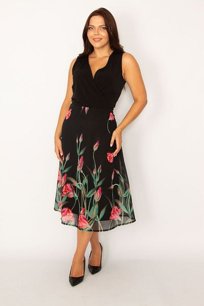 Şans Große Größen in Kleid - Schwarz - Wickelschnitt