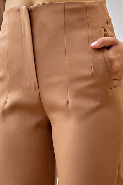 InStyle Šípkové dvojité látkové nohavice s vysokým pásom Camel