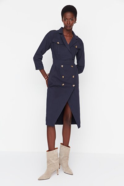 Trendyol Collection Tkané šaty s námořnickou modrou bundou TWOAW22EL0270