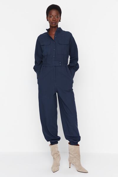 Trendyol Collection Sötétkék gombos részletes szőtt jumpsuit TWOSS19IE0098