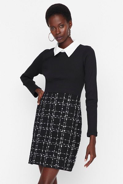 Trendyol Collection Černé tvídové tkané šaty TWOAW21EL0454