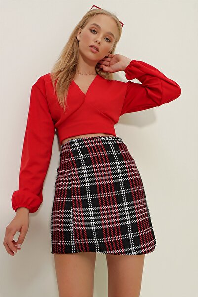 Trend Alaçatı Stili Women's Black Plaid Pattern Covered Buttoned Cashmere Mini Skirt HN08050