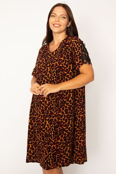 Şans Große Größen in Kleid - Braun - Wickelschnitt