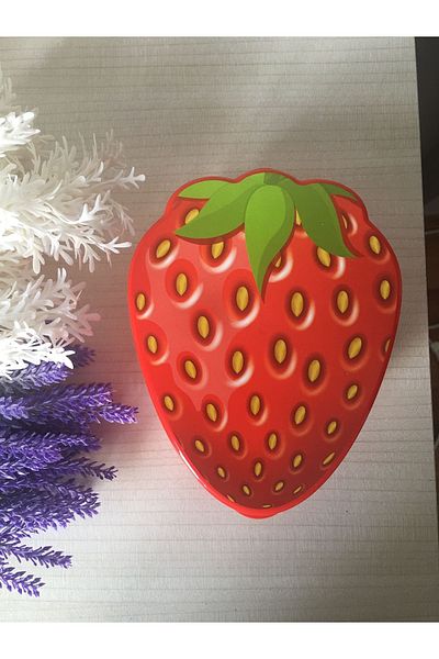 Store Hobby Life 2-Piece Strawberry Storage Container 550+250 ml