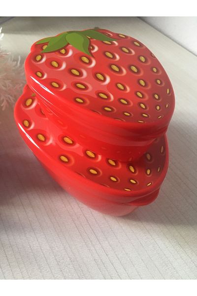 Store Hobby Life 2-Piece Strawberry Storage Container 550+250 ml