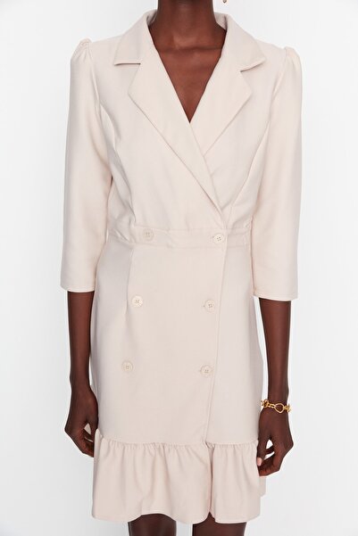 Trendyol Collection Φόρεμα υφαντό από εκρού σακάκι TWOSS20EL0407