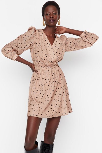 Trendyol Collection Mini tkané šaty s velbloudí sukní otevíráním v pase a detailem kravaty TWOAW21EL1821
