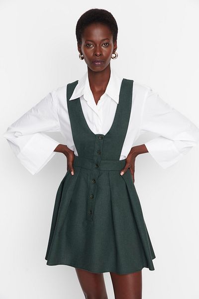 Trendyol Collection Khakifarbenes, gewebtes Mini-Westenkleid mit Riemchenmuster TWOAW21EL1163