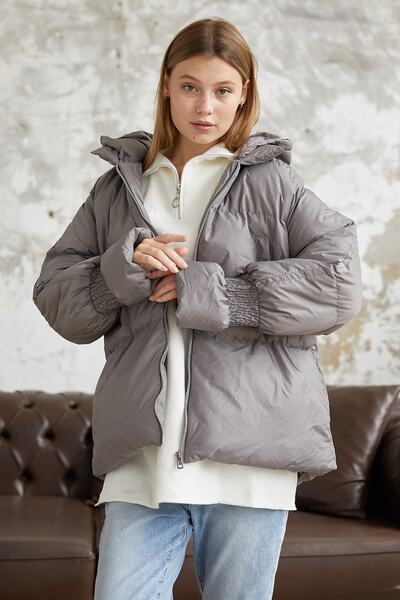 InStyle Monika Short Coat with Gathered Sleeves - Gray