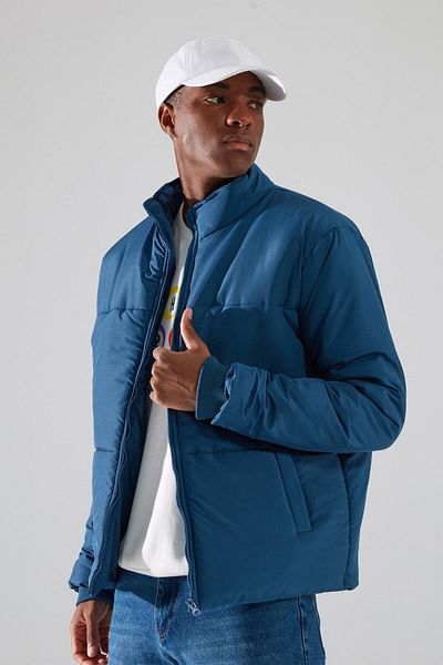 Trendyol Collection Nafukovací bunda Regular Fit v benzínové barvě s kapsami – větru a vodě odolná Tmnaw22Mo0091