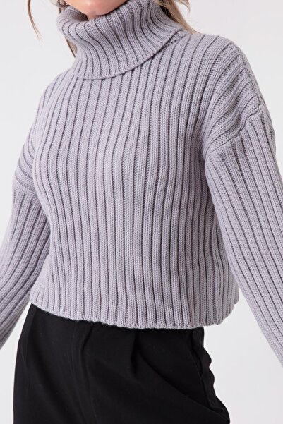Lafaba Women's Gray Wide Ribbed Turtleneck Knitwear Crop Sweater