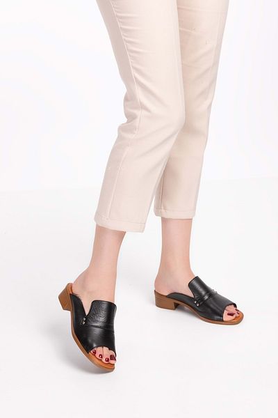 Gondol Papuci de damă din piele naturală cu toc scurt, eleganti, de zi cu zi Iz.6009 - Negru - 39