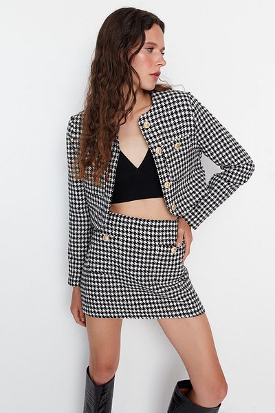 Trendyol Collection Schwarze Jacke mit Hahnentrittmuster in regulärer Passform in limitierter Auflage – TWOAW23CE00206
