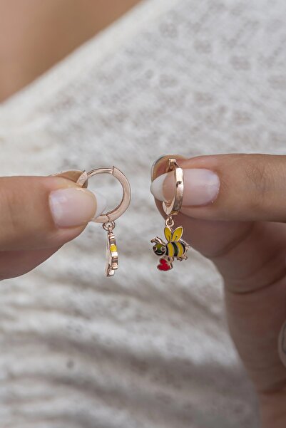 Nereze 925 Ayar Gümüş Sallantılı Mineli Kalpli Arı Küpe