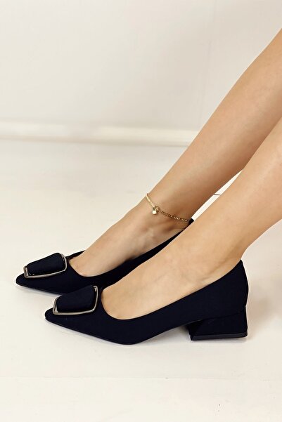 Nil Shoes Pantofi cu cataramă pătrată din satin negru mat