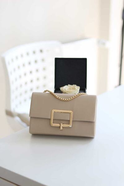 Moom Bag Kadın Koyu Bej Kare Tokalı Zincirli Omuz Çantası