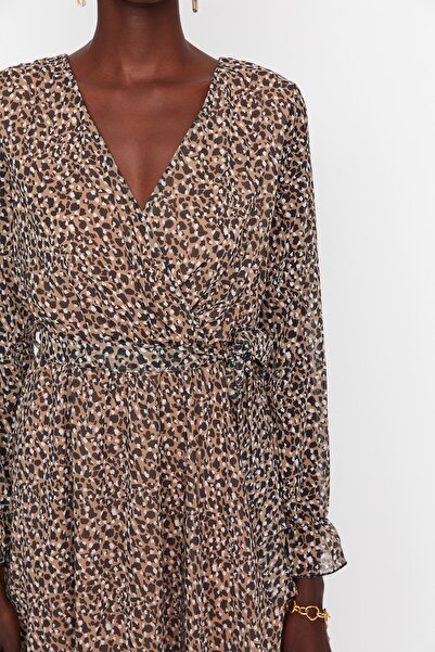 Trendyol Collection Μίνι υφαντό φόρεμα με καμήλα, διπλό στήθος με λεοπάρ σχέδιο TWOSS20EL0626