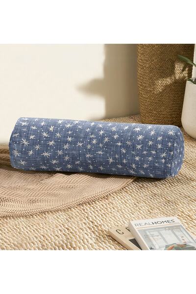 Realhomes وسادة أسطوانية من الجلد المدبوغ مع تصميم نجمة على خلفية من قماش الد...