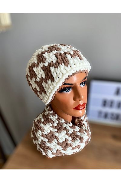 Zuviel Deco Goose Feet Model Hand Knitted Puffy Plush Beanie Neck Collar Set
