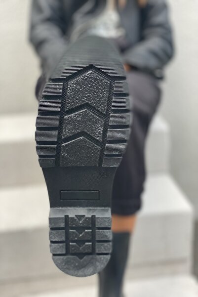 İnan Ayakkabı Kadın Lastikli Bot Siyah DAR KALIP 1 NUMARA BÜYÜK ALINABİLİR (TABAN 4 CM)