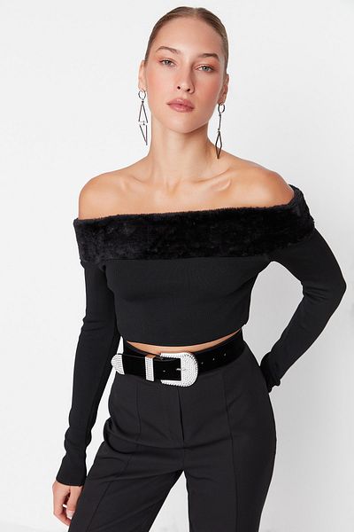 Trendyol Collection Μαύρη βελούδινη λεπτομερής μπλούζα Crop TPRAW23BZ00094