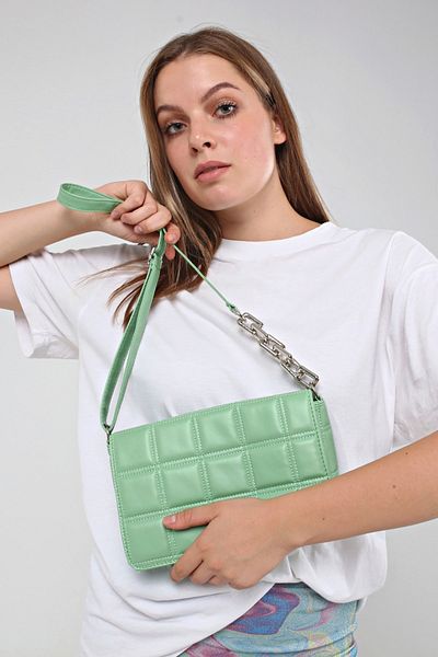 Güce Geantă de mână și de umăr cu curea din lanț din plastic brodat pătrat de culoare verde deschis fistic Gc 003424