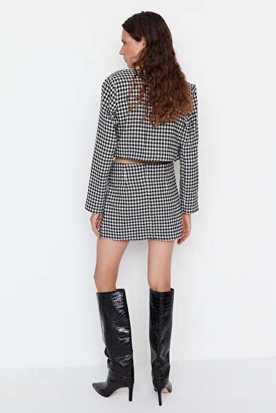 Trendyol Collection Limited Edition - fekete gombos és vadászfog mintás miniszoknya TWOAW23ET00227