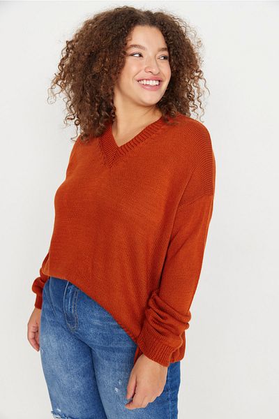 Trendyol Curve Gefliester, geraffter Strickpullover mit V-Ausschnitt und Ärmeln TBBAW23AN00023